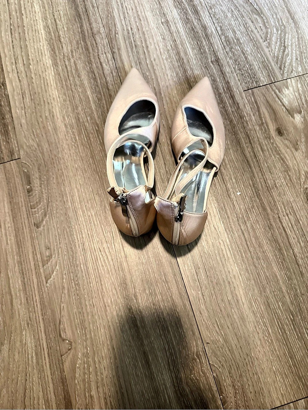 Pointed Toe Slingback Heels in Brown